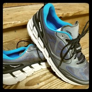 HOKA One One running/track shoes
